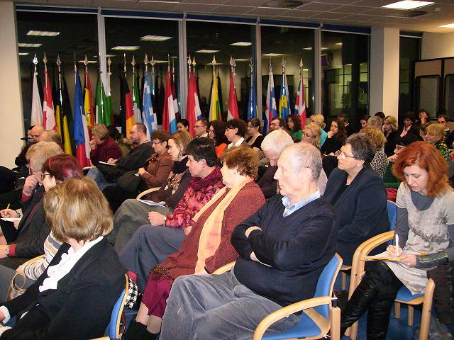 Forum 50 % debate