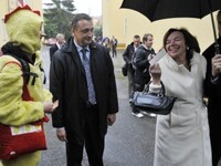 První dáma Livia Klausová a kuře První dáma Livia Klausová a kuře