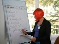 Jana Smiggels Kavková (ředitelka Fóra 50 % a lektorka) Jana Smiggels Kavková (ředitelka Fóra 50 % a lektorka)