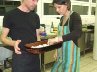 Kurzy vaření pro vyvážené zastoupení žen a mužů v kuchyni i politice Kurzy vaření pro vyvážené zastoupení žen a mužů v kuchyni i politice