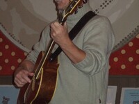 Písničkář Jiří Dědeček. Písničkář Jiří Dědeček.