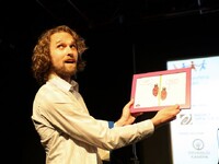 Dražba obrázků od výtvarníka Kakalíka Dražba obrázků od výtvarníka Kakalíka